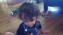 搞笑视频小宝洗澡,欢乐水花中的童趣时光