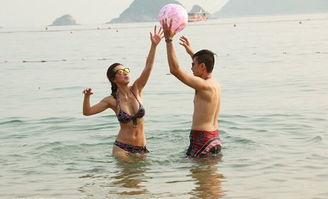 三点式女主播视频,揭秘三点式女主播的火爆魅力