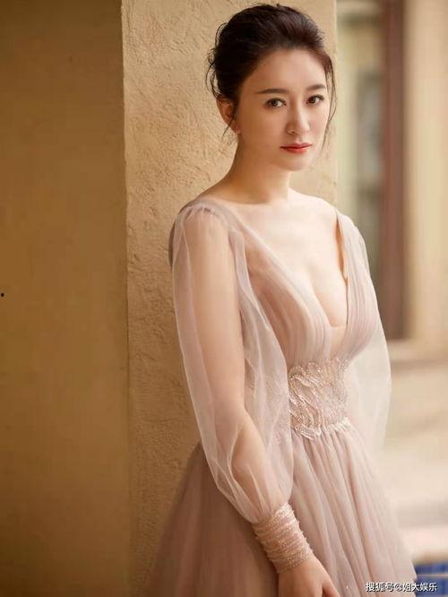 李小冉内衣花絮,镜头下的优雅与自信瞬间